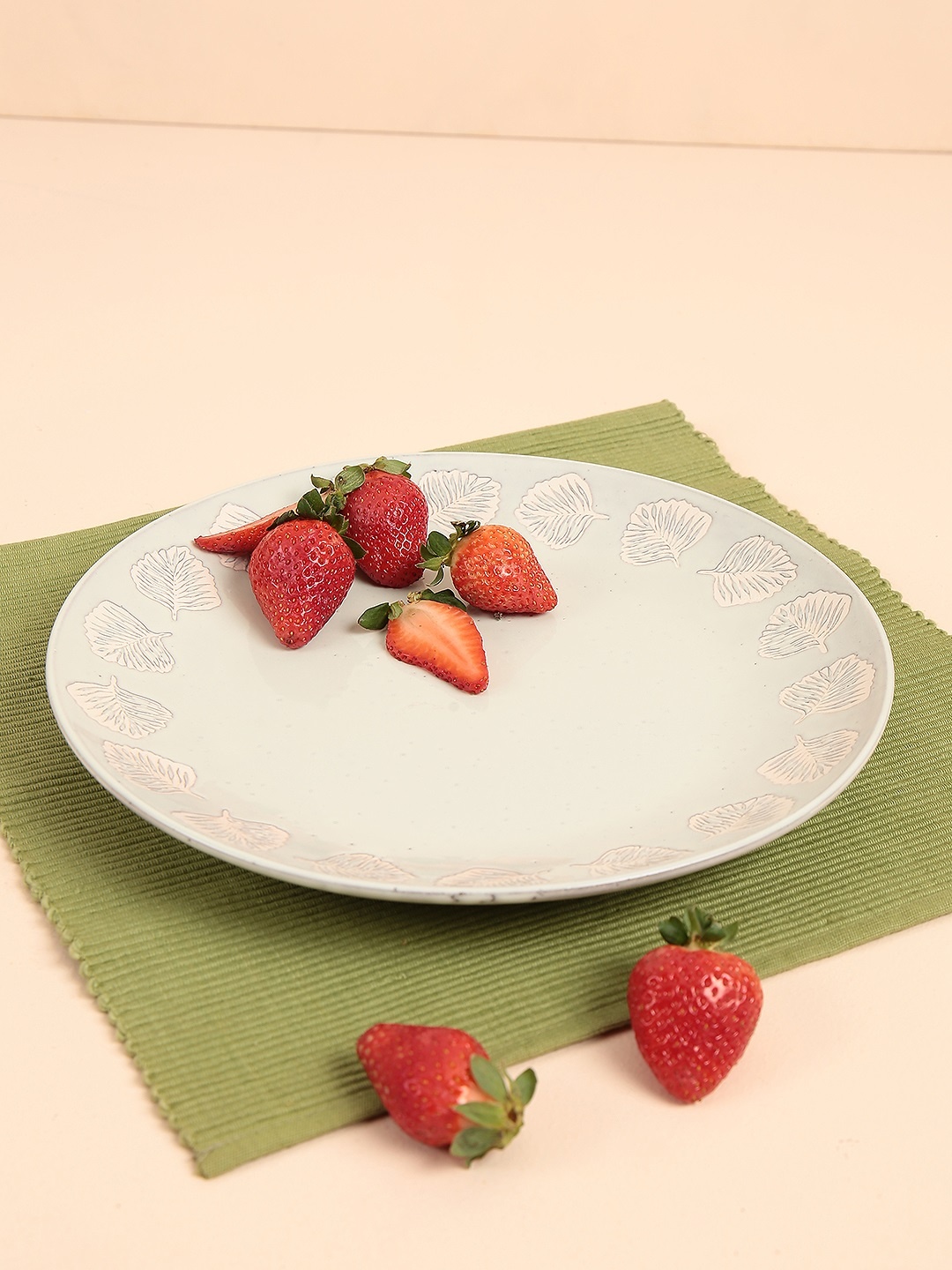 

Chumbak Green & Off-White Printed Garden Party Dinner Plate