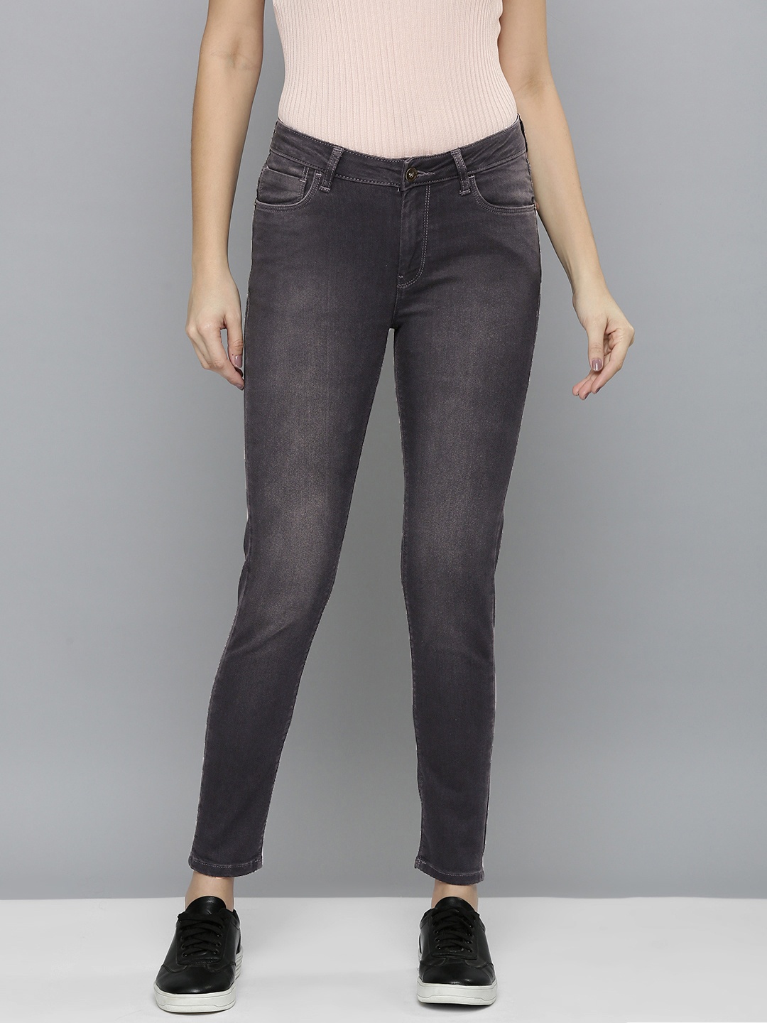 

Flying Machine Women Black Veronica Super Skinny Fit Light Fade Stretchable Jeans