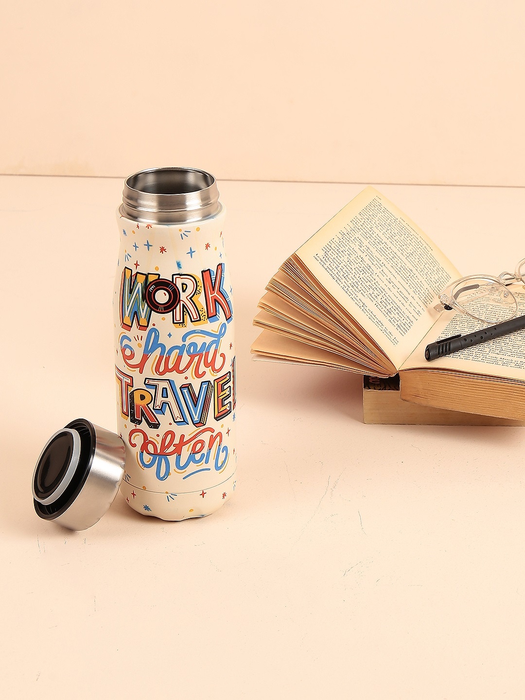 

Chumbak Unisex Beige & Blue Printed Double Insulated Water Bottle 590 ml