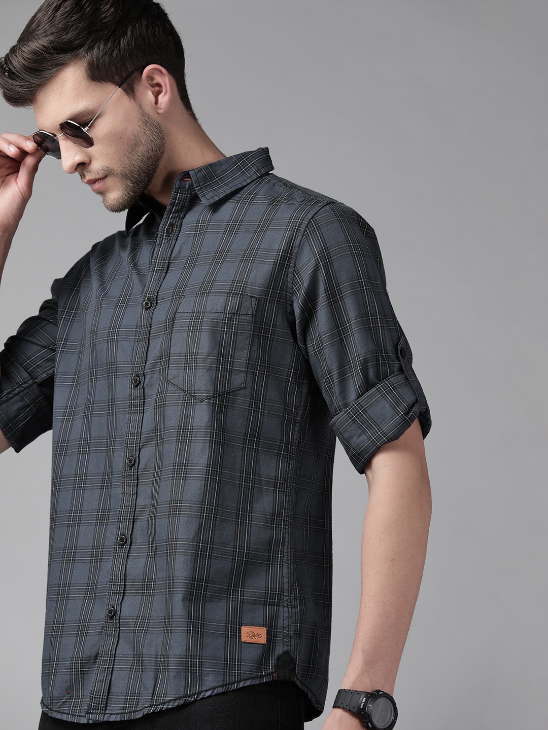 

Roadster Men Black & Grey Regular Fit Checked Sustainable Casual Sustainable Shirt