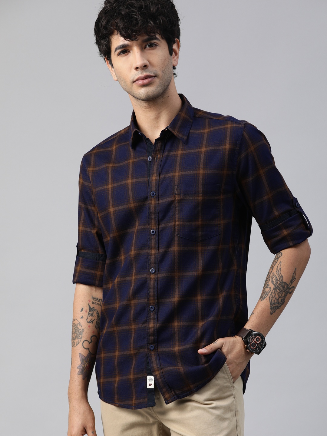 

Roadster Men Navy Blue & Brown Regular Fit Checked Casual Shirt