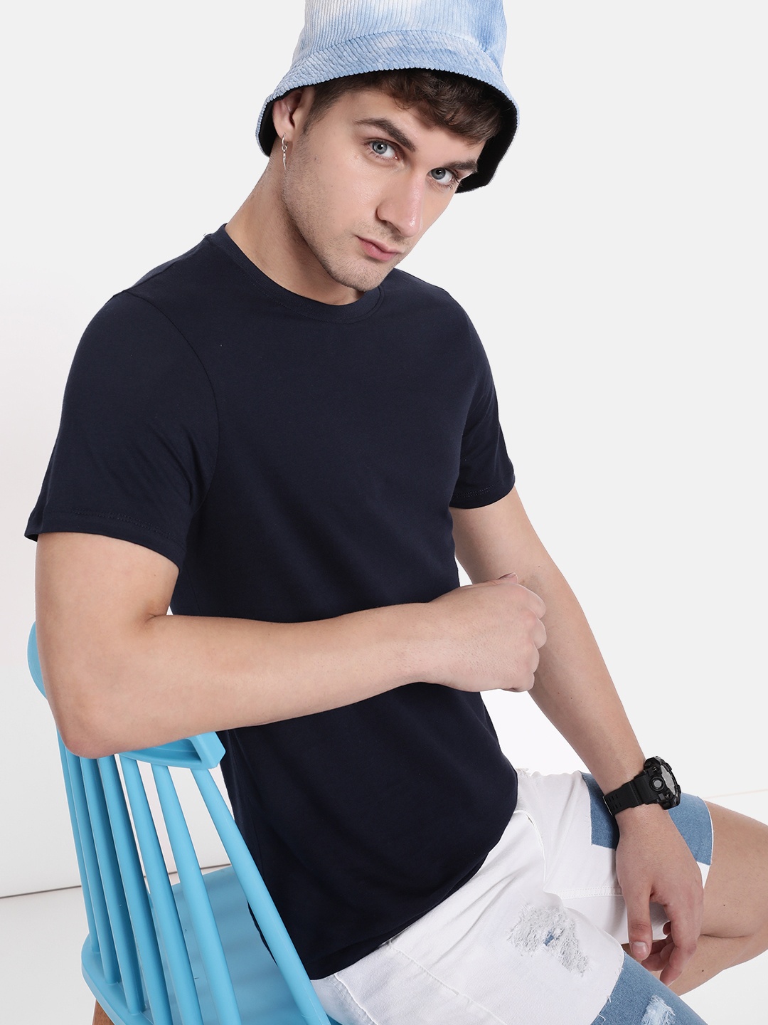 

The Roadster Lifestyle Co. Solid Round Neck T-shirt, Navy blue