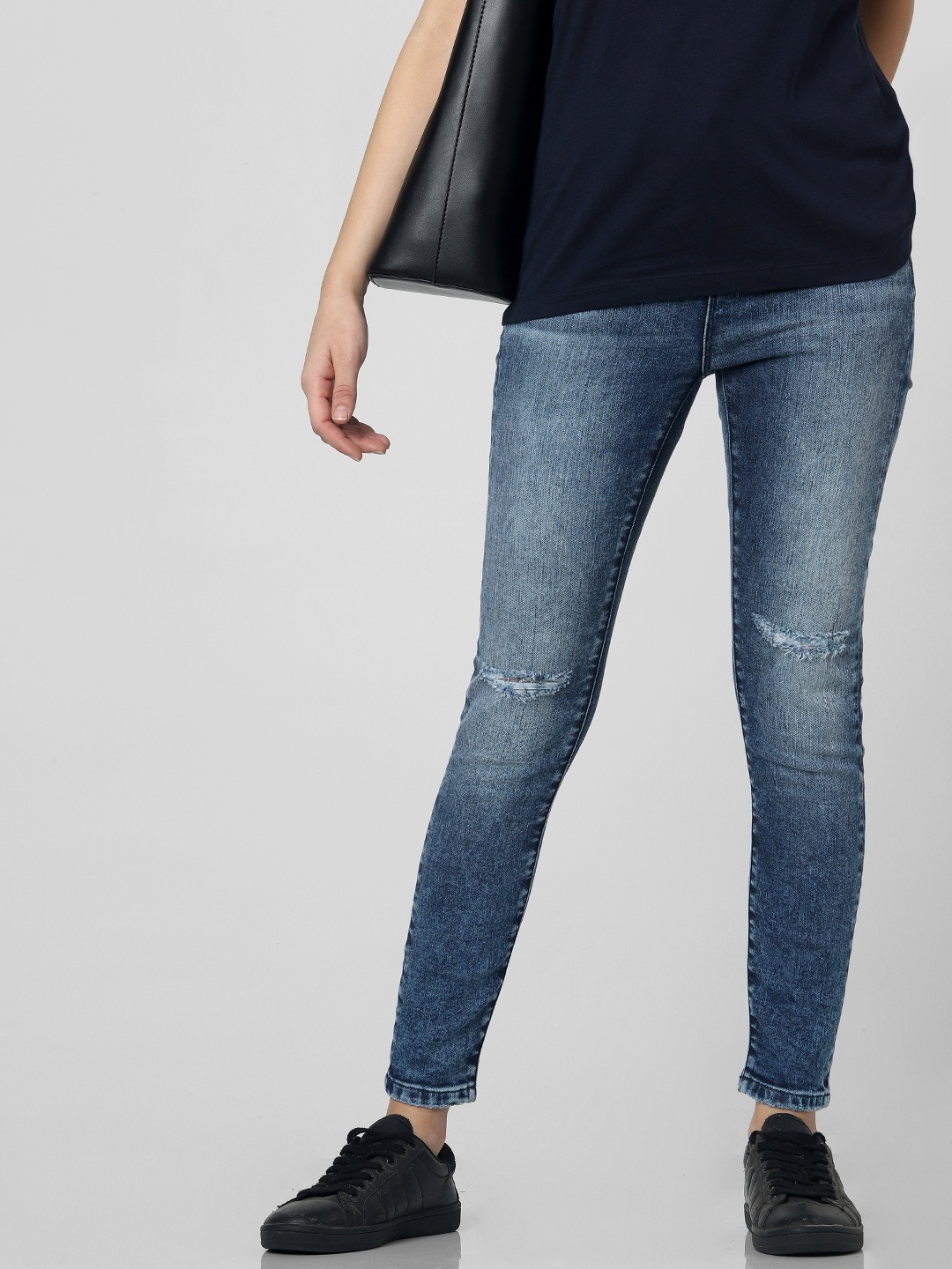 

Vero Moda Women Blue Seven Skinny Fit Mid-Rise Slash Knee Jeans