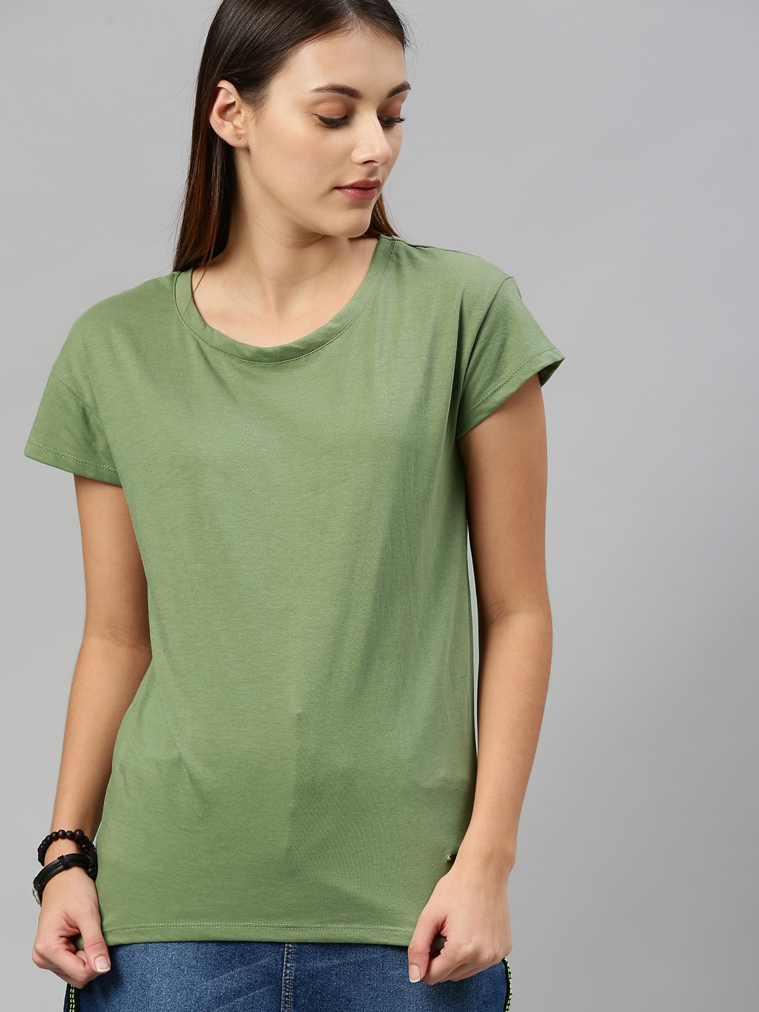 

Roadster Women Olive Green Solid Round Neck T-shirt