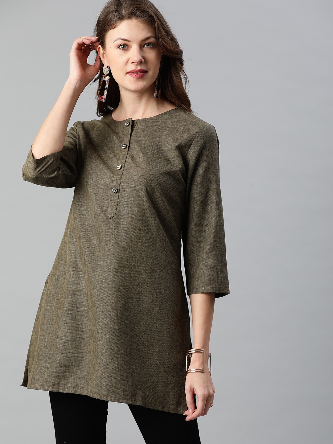

Anouk Women Olive Green Solid Straight Fit Kurti
