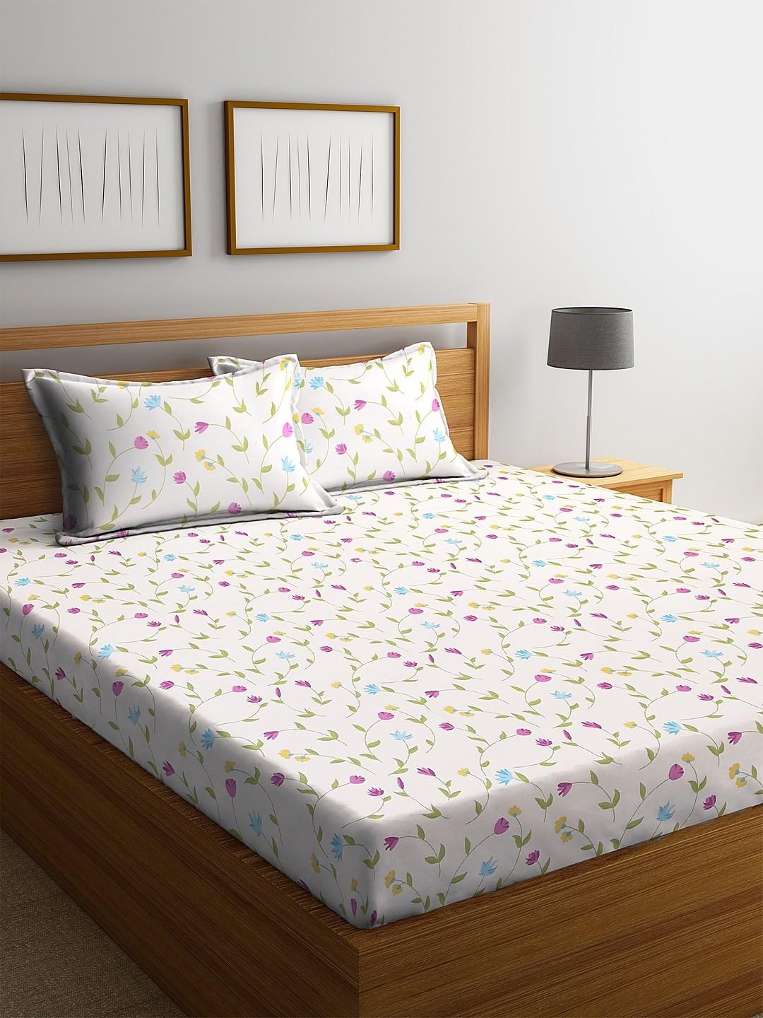

BOMBAY DYEING Cream-Coloured & Green Floral 144 TC Cotton 1 Queen Bedsheet with 2 Pillow Covers