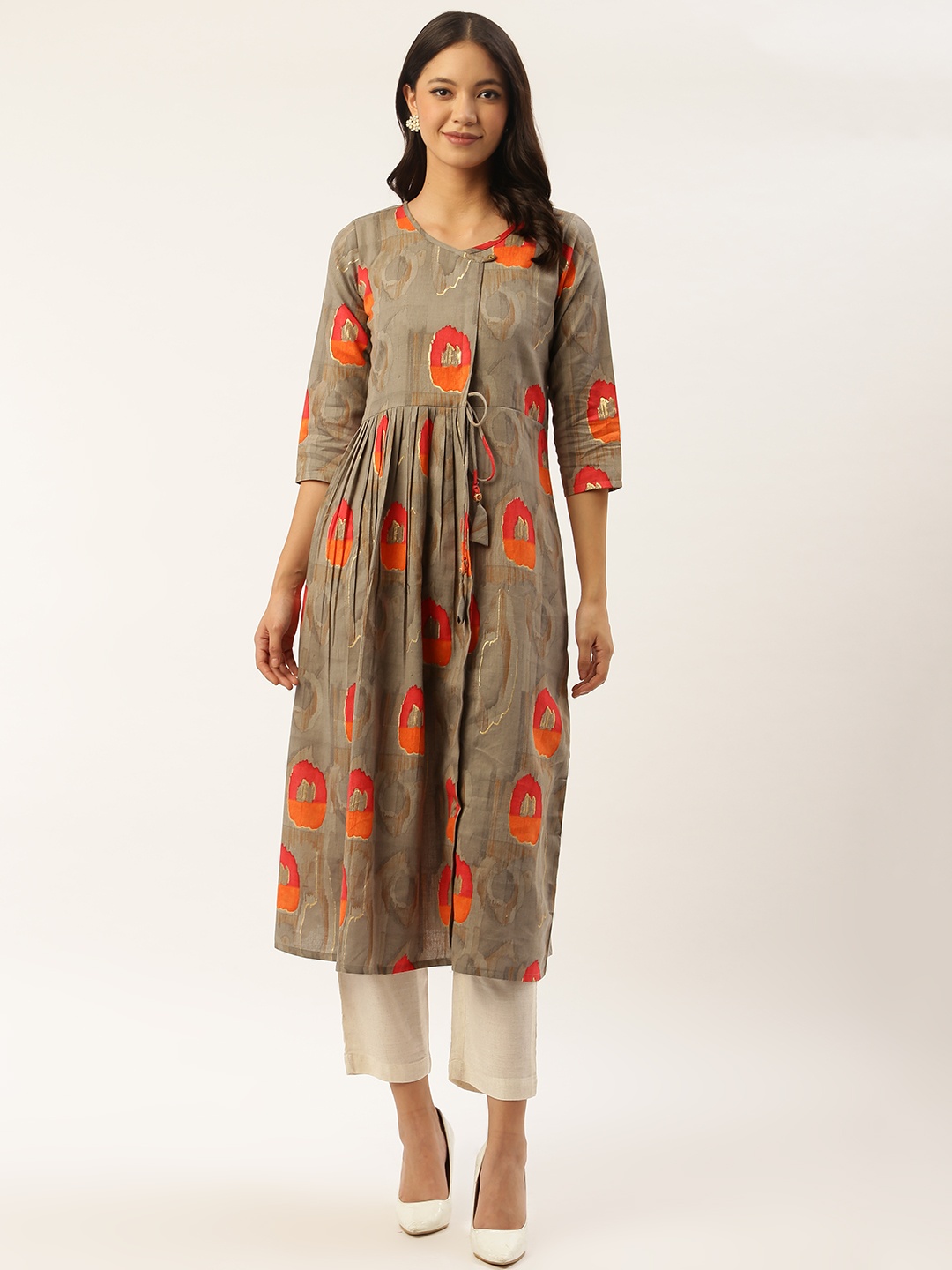 

shiloh Women Grey & Off-White Printed Kurta with Trousers