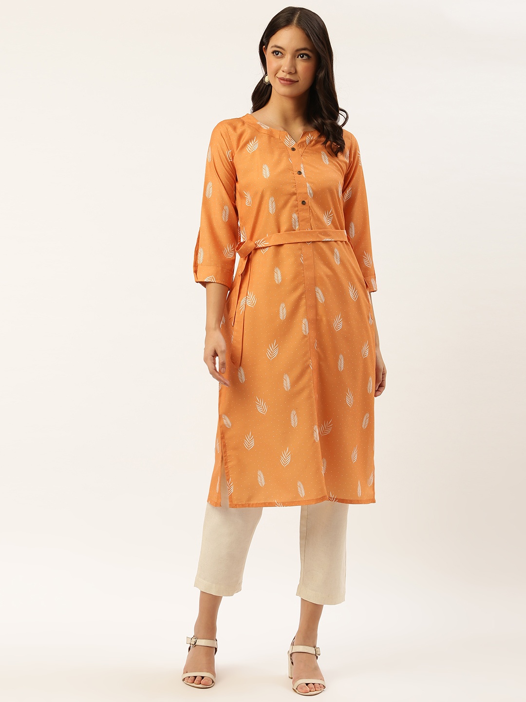 

shiloh Women Peach-Coloured & Off-White Printed Kurta with Trousers