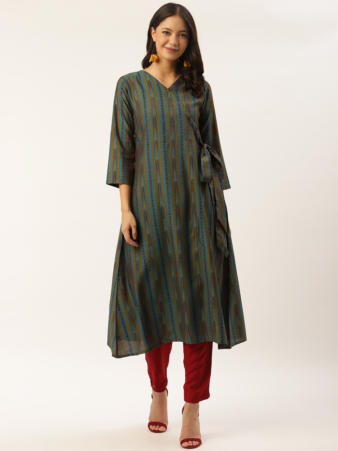 

shiloh Women Olive Green & Blue Printed Kurta with Trousers