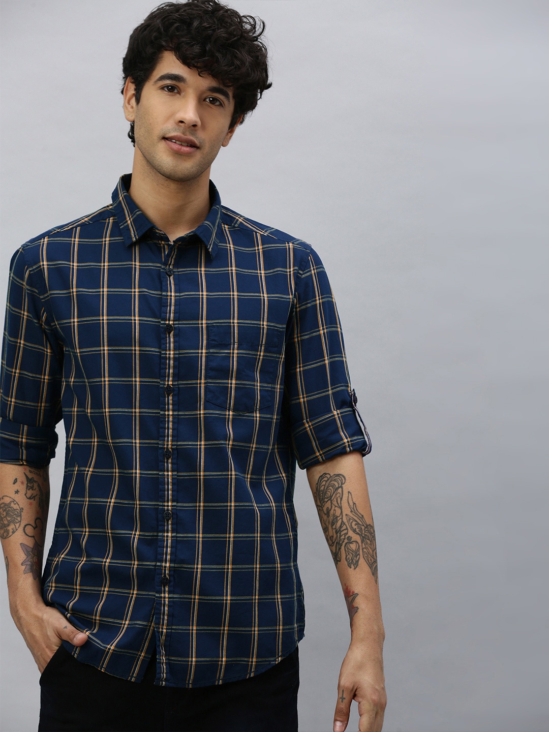 

HERE&NOW Men Navy Blue & Mustard Yellow Slim Fit Checked Casual Shirt