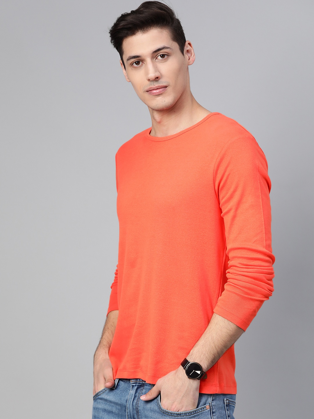 

Mast & Harbour Men Coral Orange Solid Round Neck T-shirt
