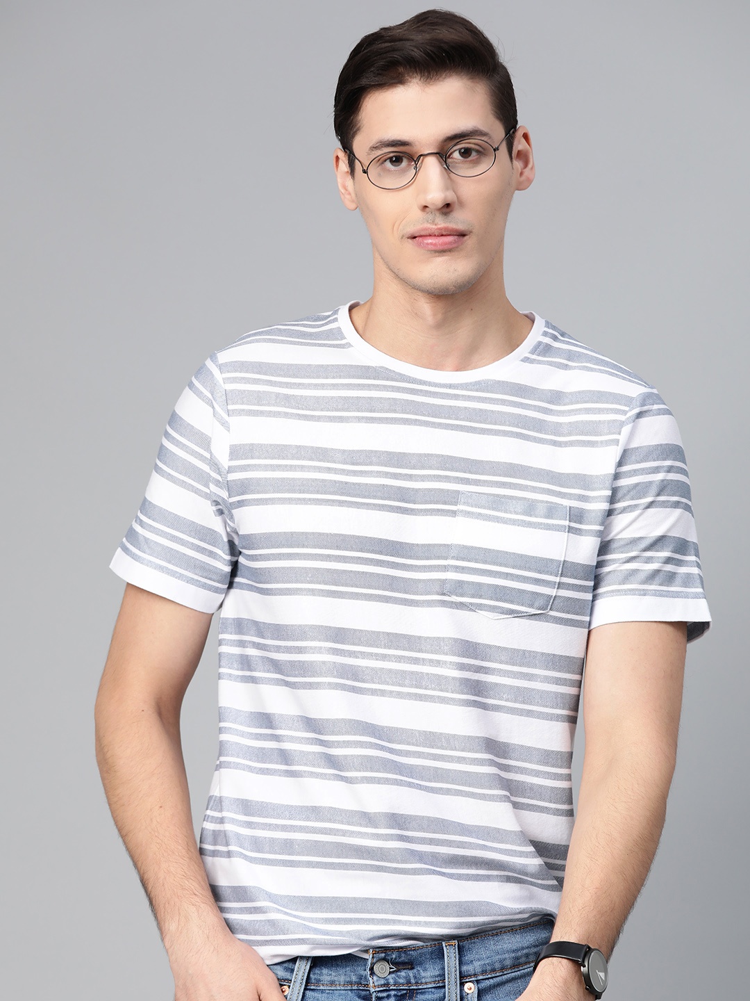 

Mast & Harbour Men White & Navy Blue Striped Round Neck T-shirt