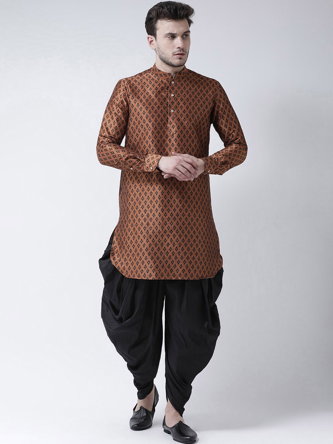 

DEYANN Men Copper-Coloured & Black Self Design Kurta with Patiala