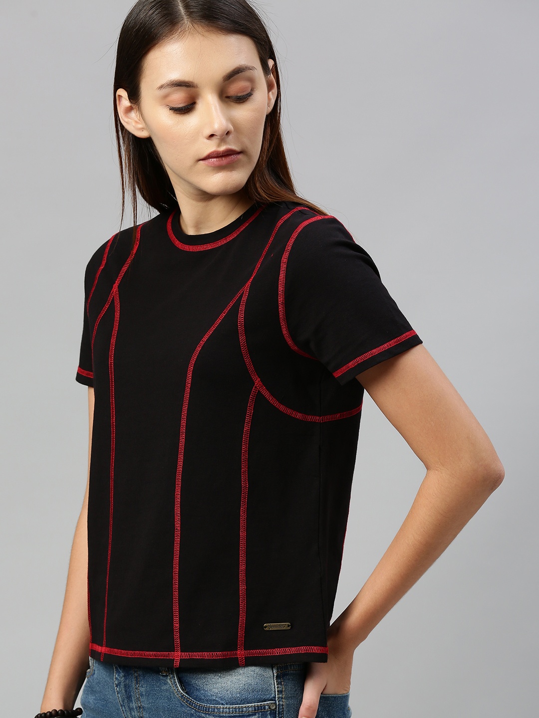 

Roadster Women Black Solid Round Neck T-shirt