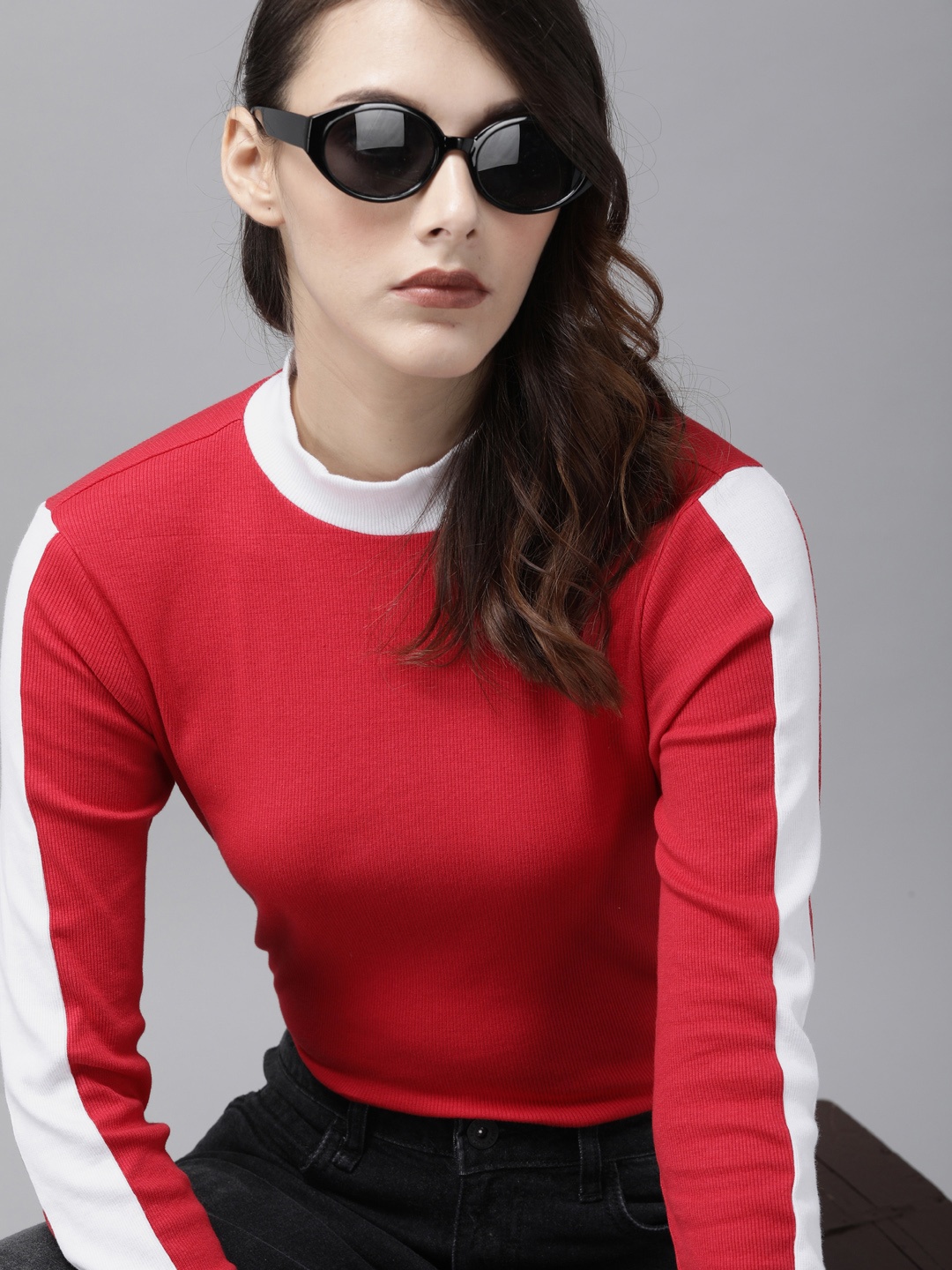 

Roadster Women Red Solid High Neck T-shirt with Colorblocked Sleeve