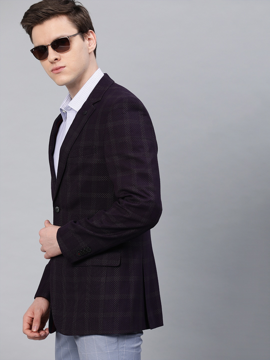 

Raymond Men Violet Contemporary Fit Self Design Single-Breasted Formal Blazer