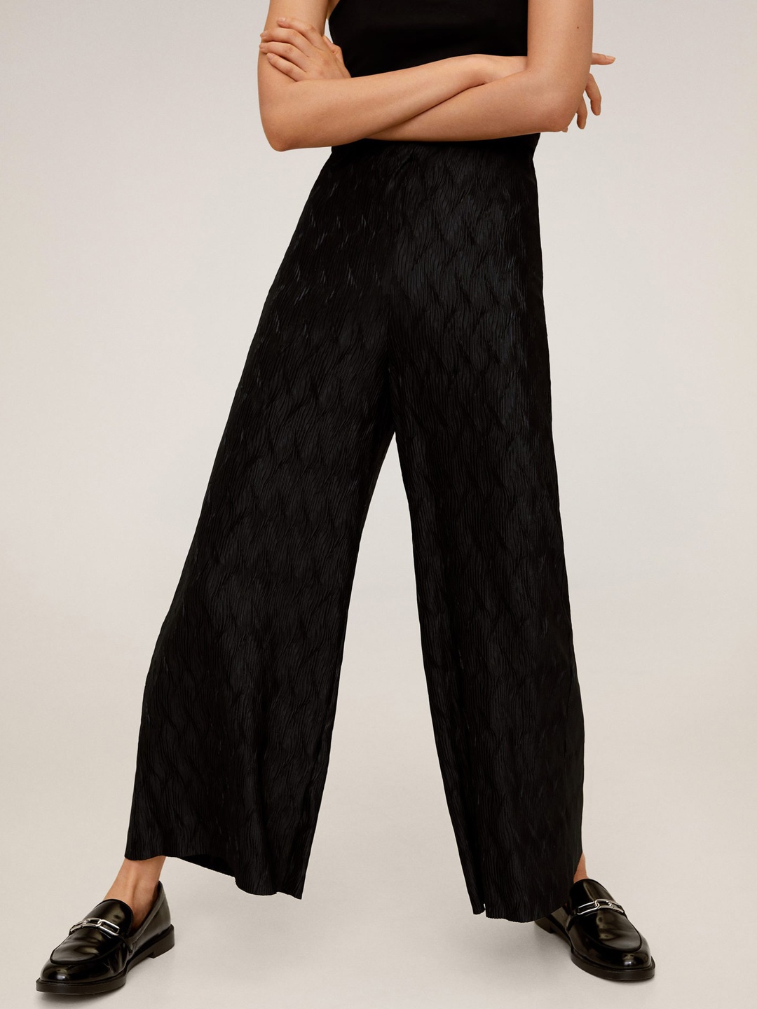 

MANGO Women Black Regular Fit Textured Parallel Trousers