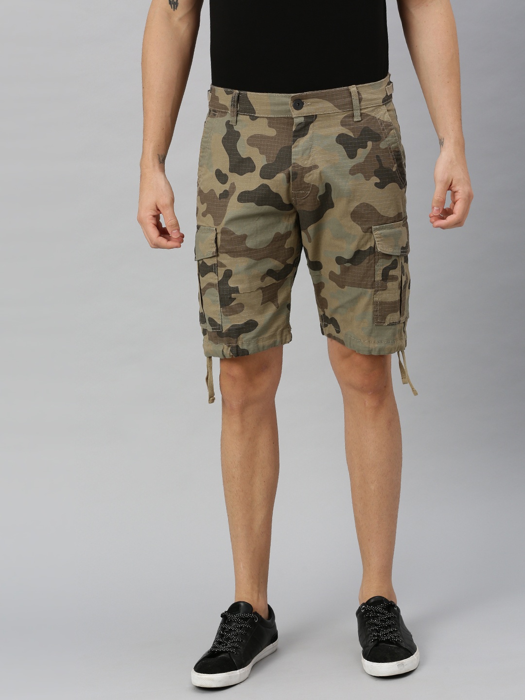 

Jack & Jones Men Olive Green & Brown Printed Comfort Fit Cargo Shorts