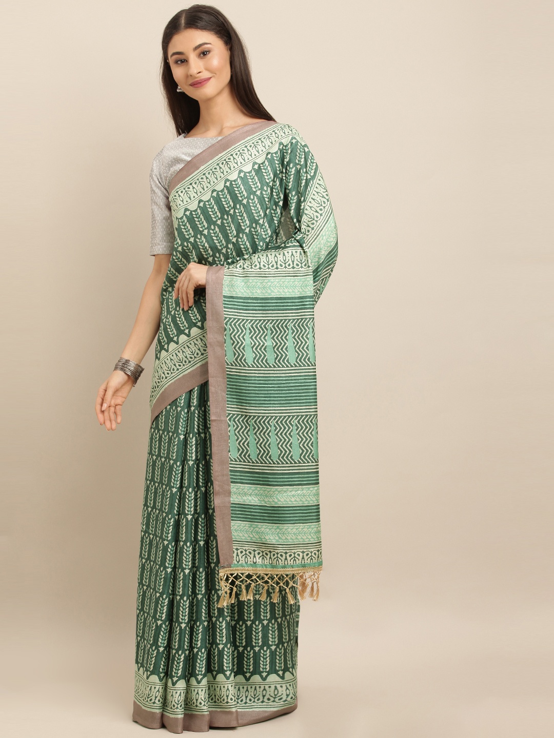 

VASTRANAND Green & Brown Linen Blend Printed Bagru Saree