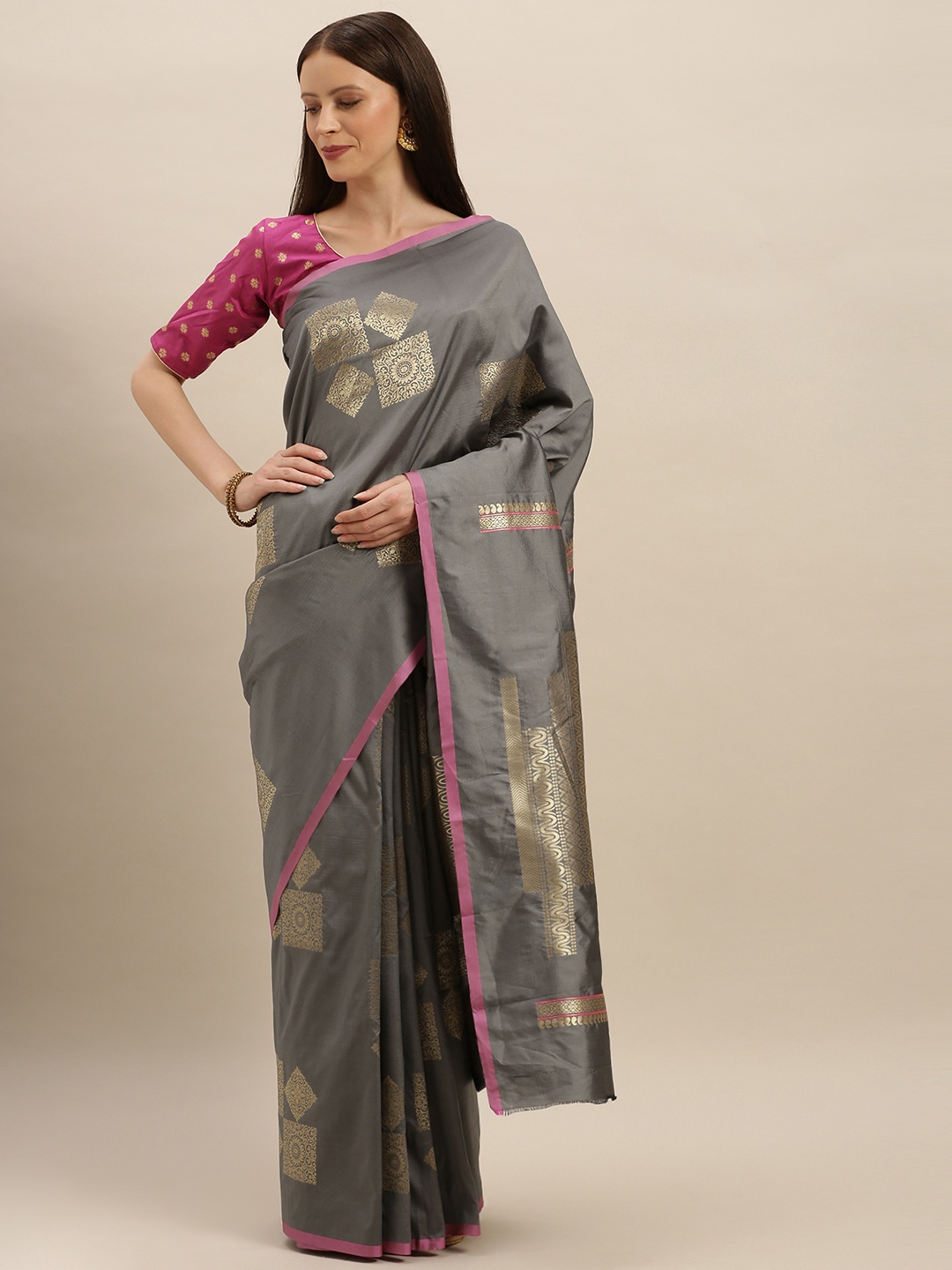 

VASTRANAND Grey & Gold-Toned Silk Blend Woven Design Kanjeevaram Saree