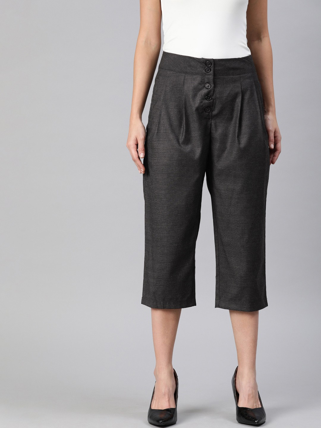 

HERE&NOW Women Charcoal Grey Regular Fit Solid Regular Three-Fourth Trousers