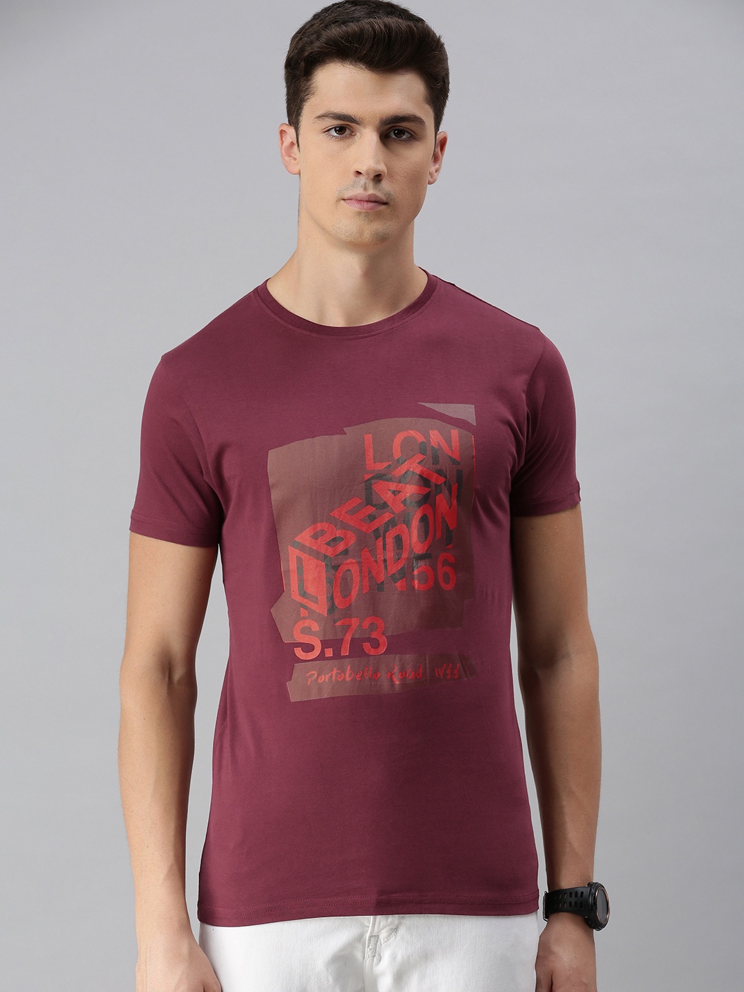

BEAT LONDON by PEPE JEANS Men Burgundy Printed Slim Fit Round Neck Pure Cotton T-shirt