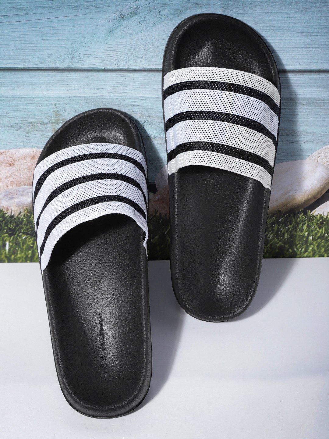 

Mast & Harbour Men White & Black Striped Sliders