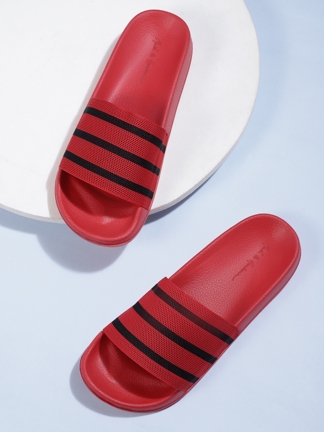 

Mast & Harbour Men Red Striped Sliders