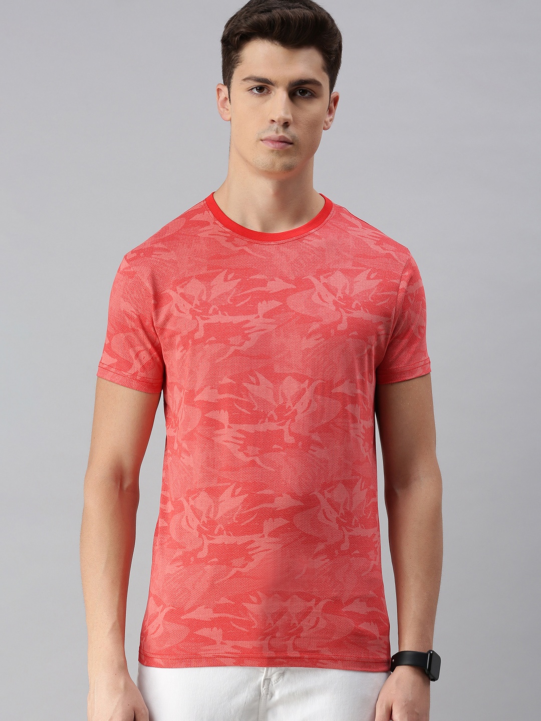 

BEAT LONDON by PEPE JEANS Men Coral Red Printed Slim Fit Round Neck Pure Cotton T-shirt