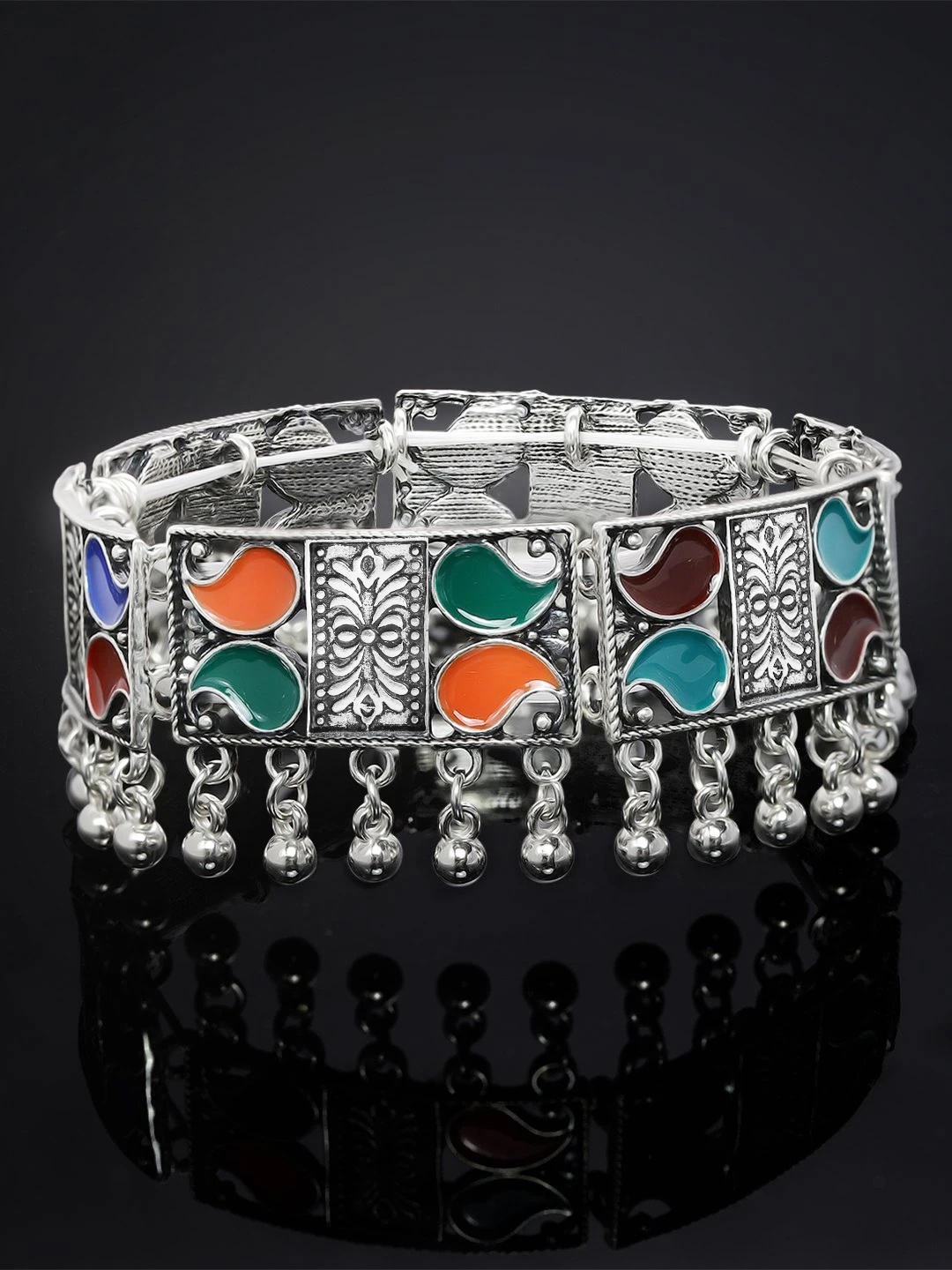 

Rubans Women Silver-Plated Oxidised Elasticated Bracelet
