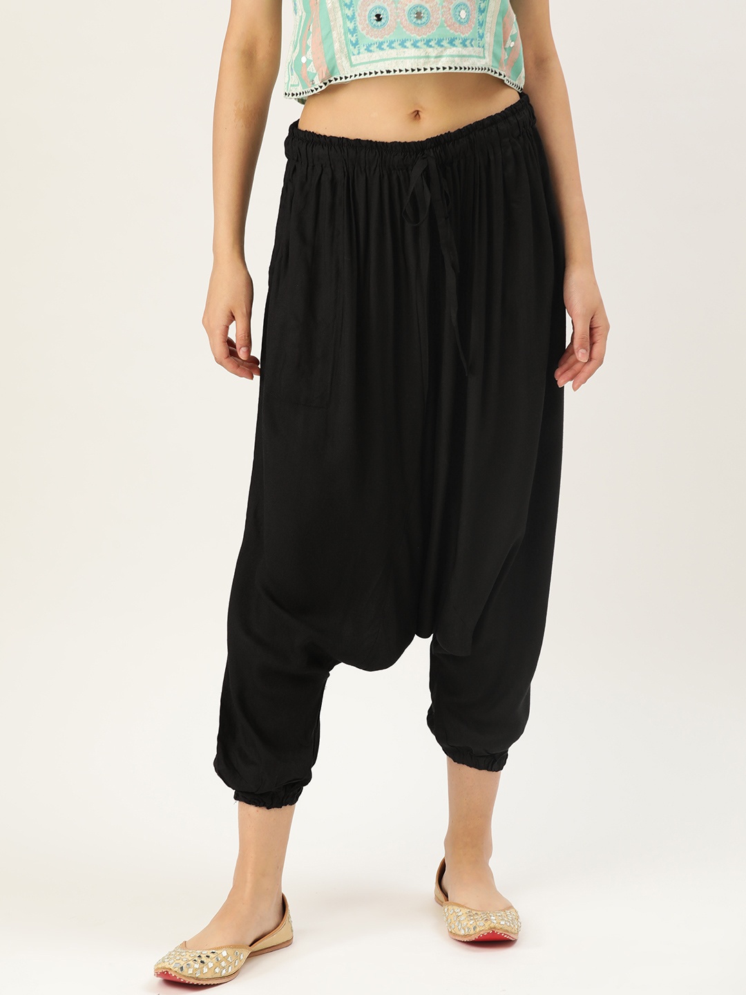 

InWeave Women Black Solid Loose Fit Cropped Harem Pants