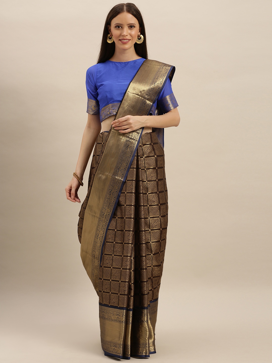 

VASTRANAND Coffee Brown & Gold-Toned Silk Blend Solid Kanjeevaram Saree