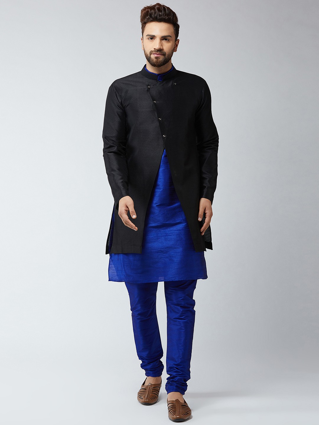 

SOJANYA Men Black & Blue Solid Sherwani Set