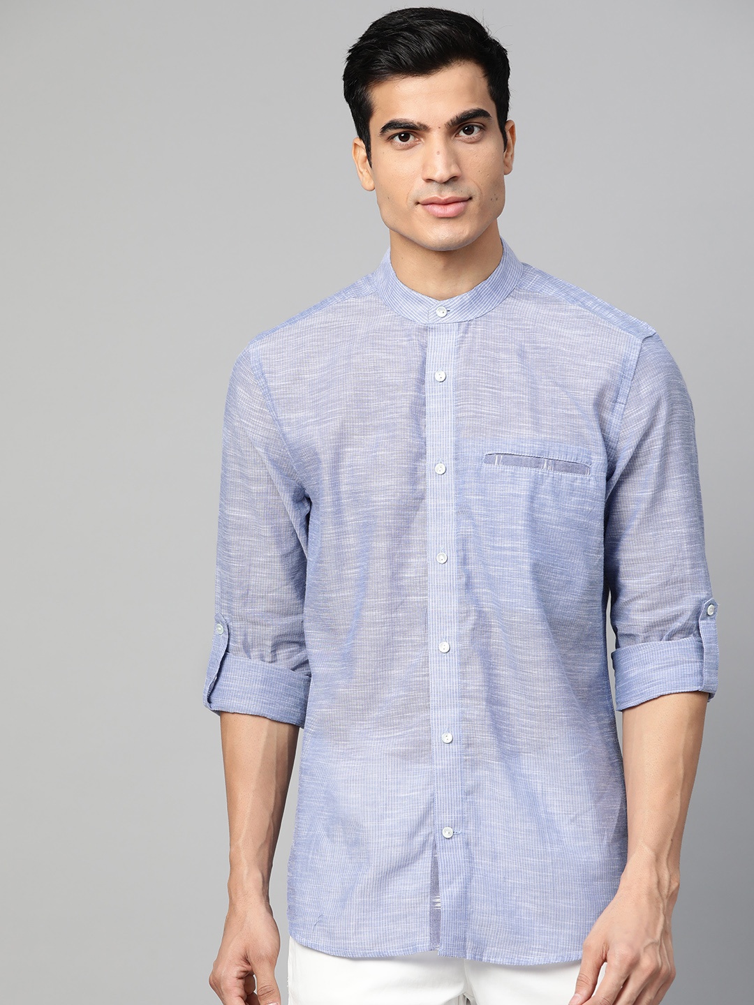 

Fabindia Men Blue & White Slim Fit Self-Striped Chambray Casual Shirt