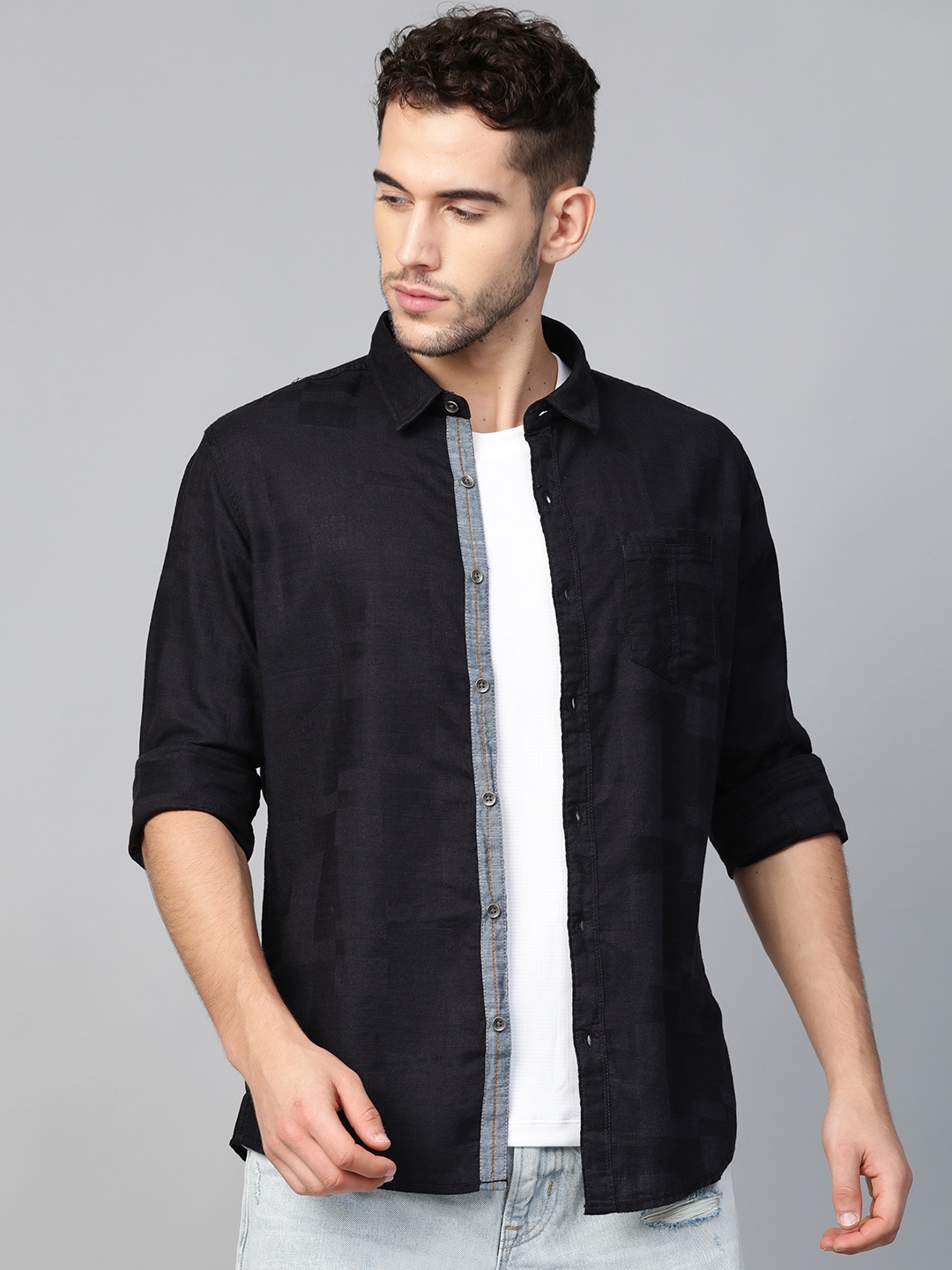 

BEAT LONDON by PEPE JEANS Men Black Slim Fit Self-Checked Casual Shirt