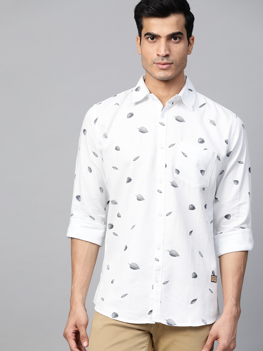 

DENNISON Men White & Black Comfort Slim Fit Leaf Print Casual Shirt