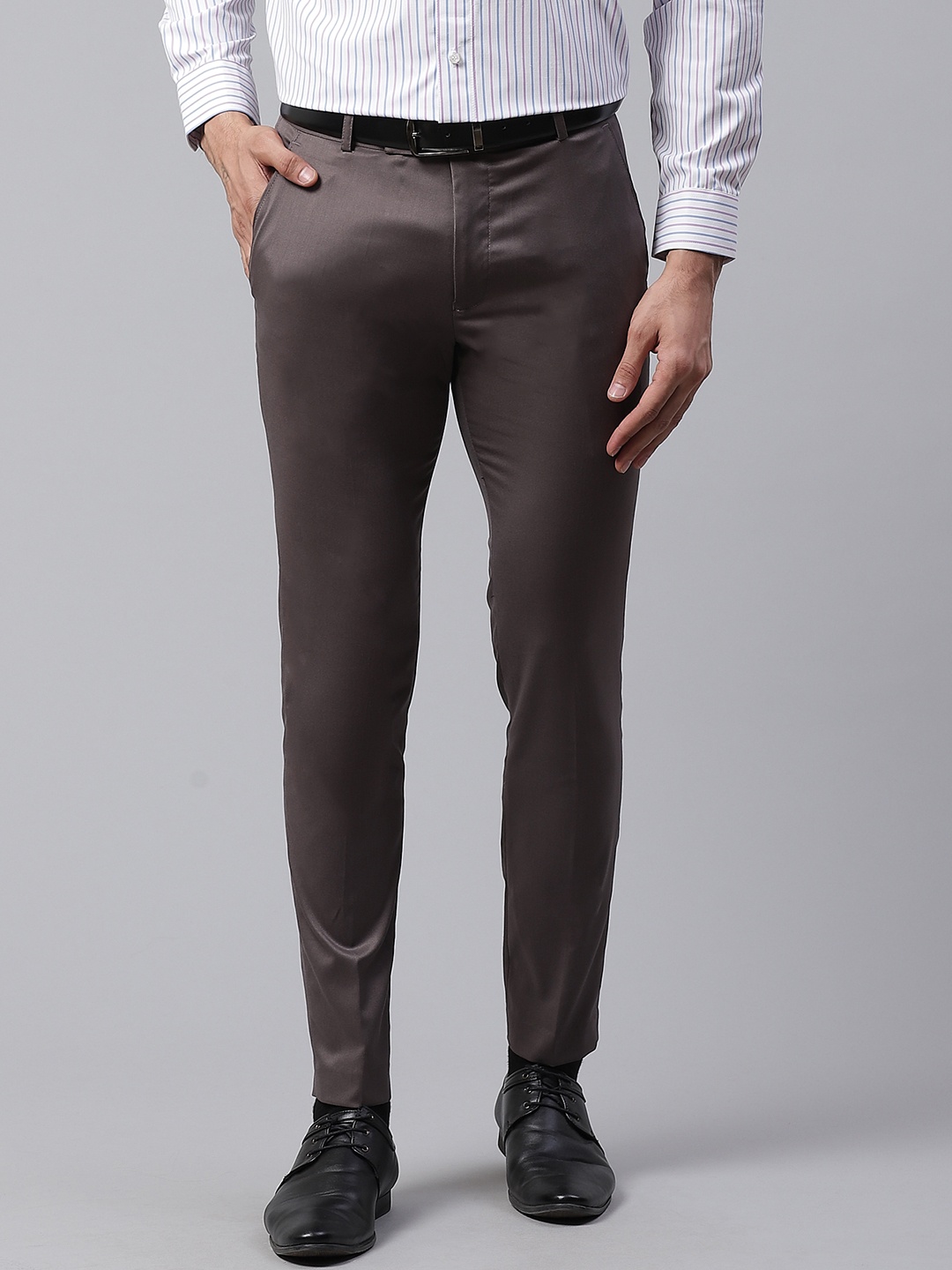 

DENNISON Men Taupe Smart Tapered Fit Solid Formal Trousers