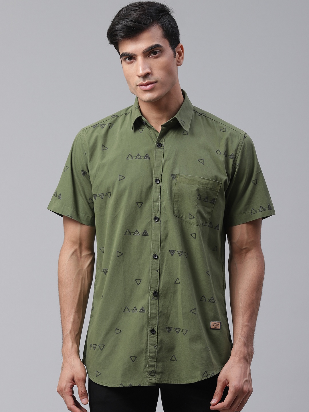 

DENNISON Men Olive Green & Black Comfort Slim Fit Geometric Print Casual Shirt