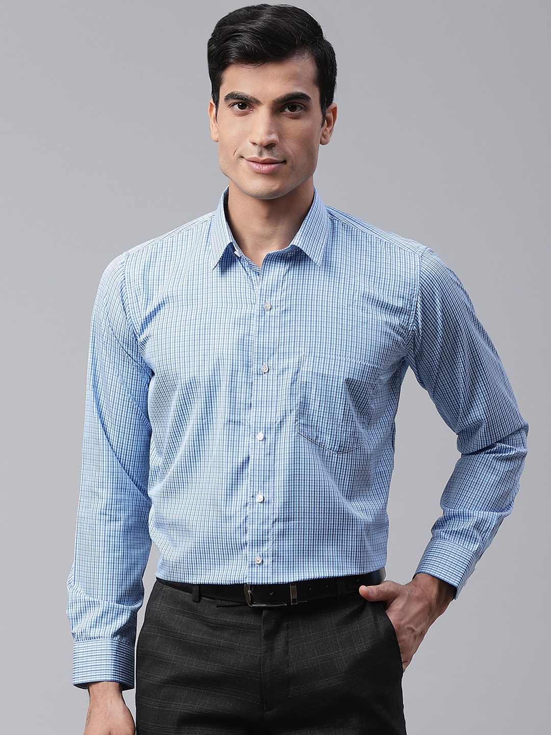 

DENNISON Men White & Blue Smart Slim Fit Checked Formal Shirt