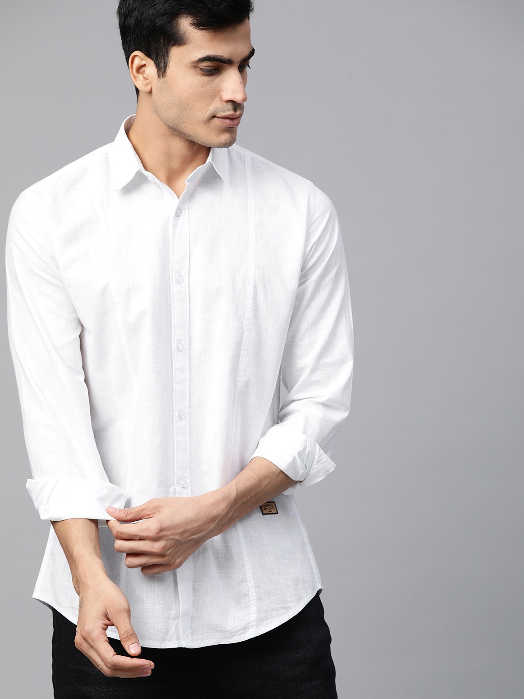 

DENNISON Men White Comfort Slim Fit Solid Casual Shirt