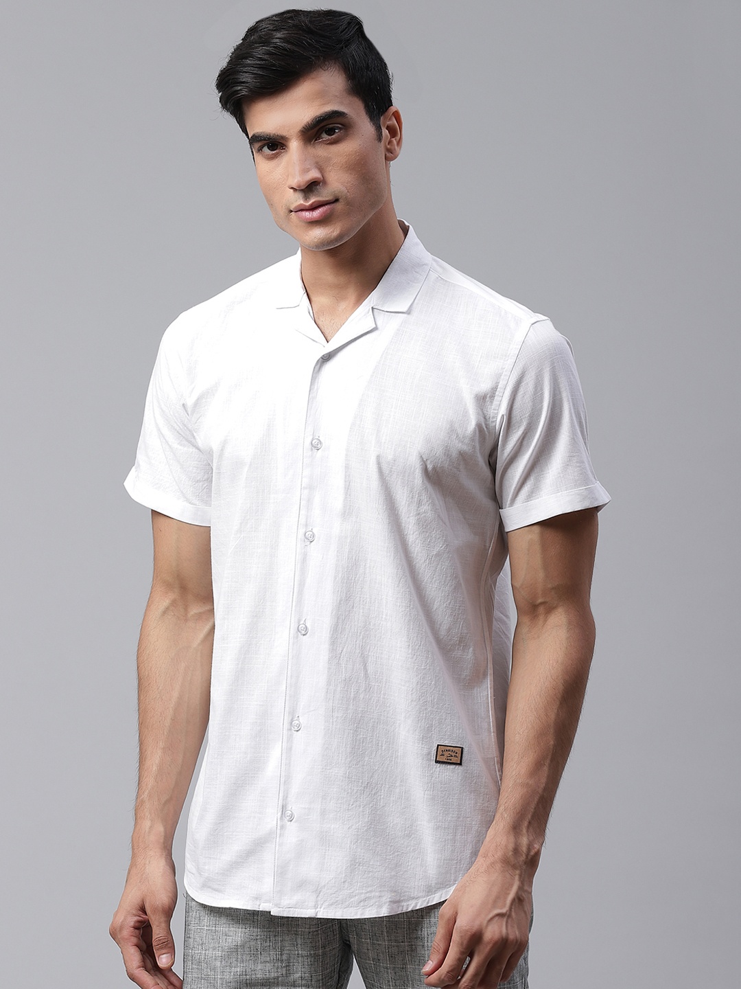 

DENNISON Men White Comfort Slim Fit Solid Casual Shirt