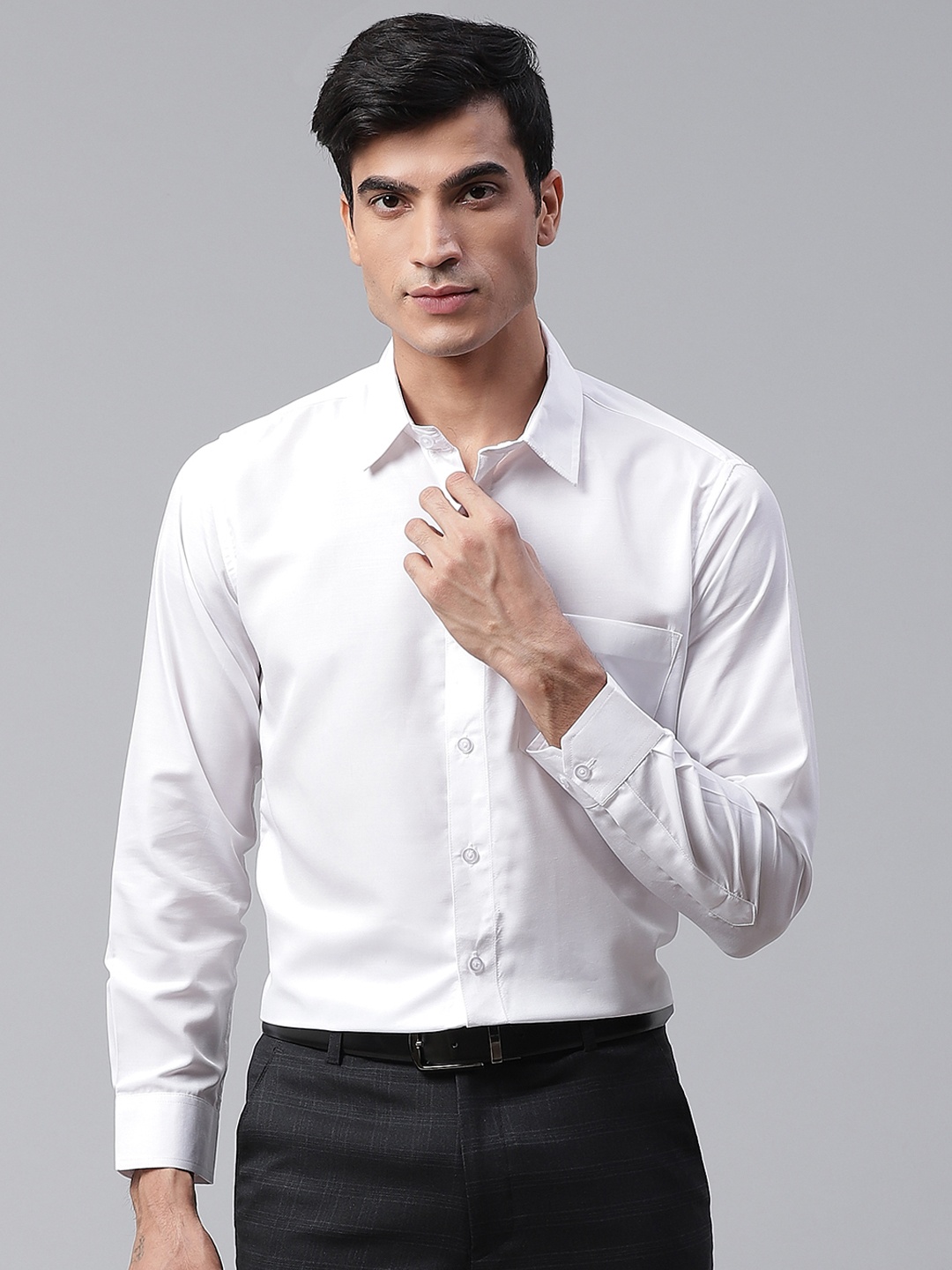 

DENNISON Men White Comfort Slim Fit Solid Formal Shirt