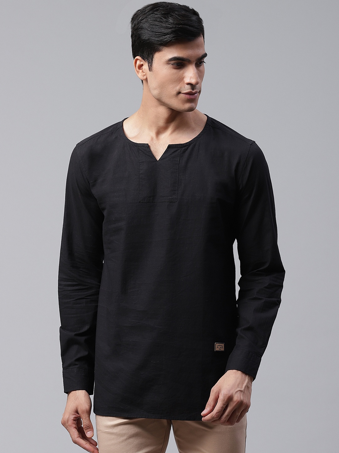 

DENNISON Men Black Solid Straight Kurta