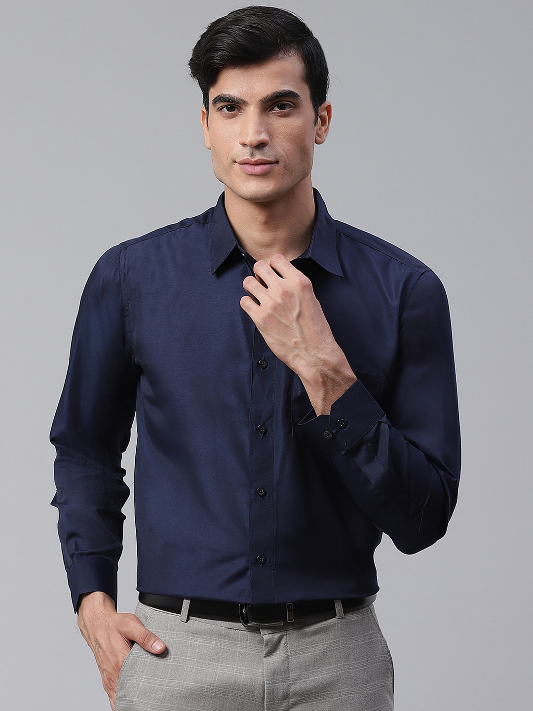 

DENNISON Men Navy Blue Comfort Slim Fit Solid Formal Shirt