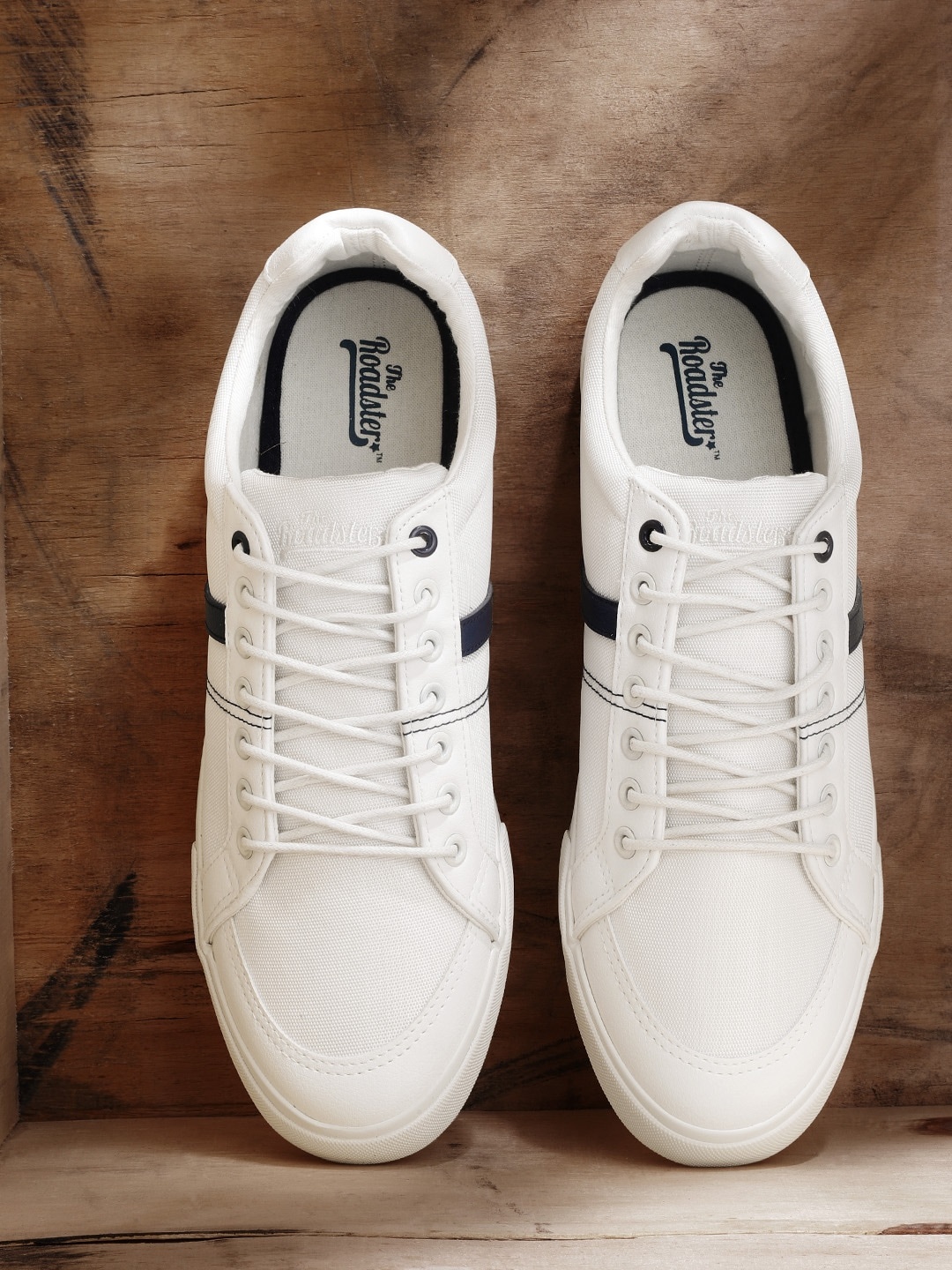 

Roadster Men White Sneakers