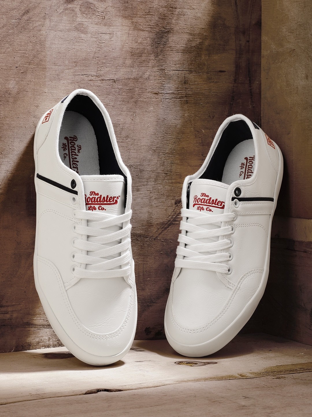 

Roadster Men White Sneakers
