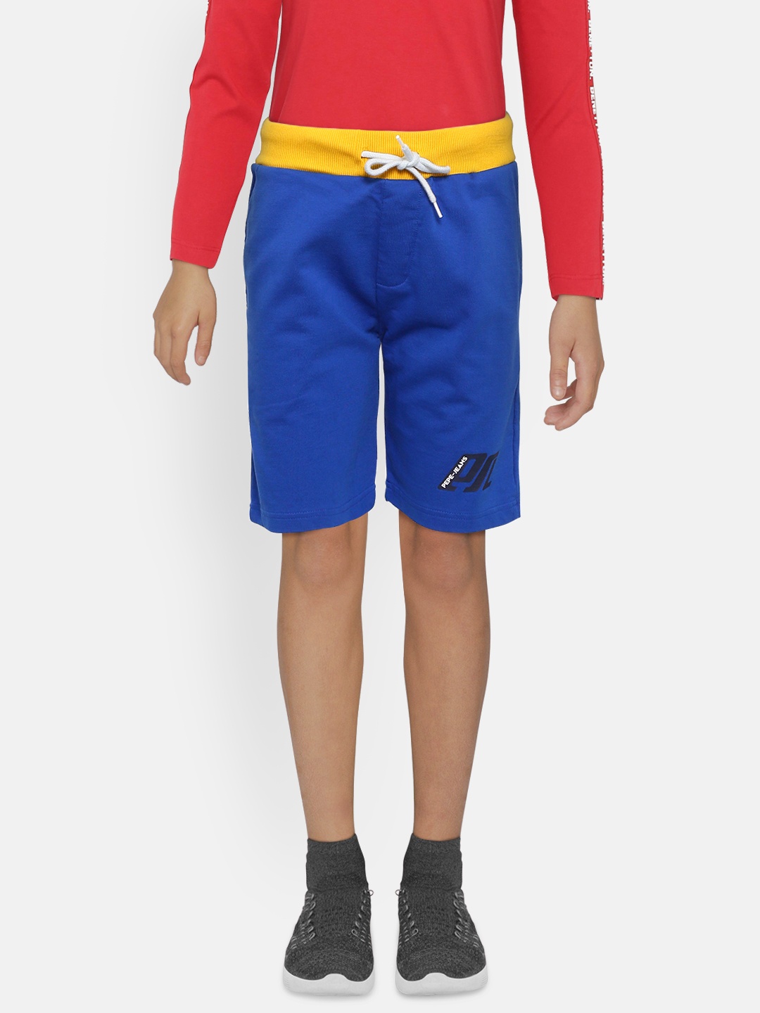 

Pepe Jeans Boys Blue Solid Regular Fit Shorts