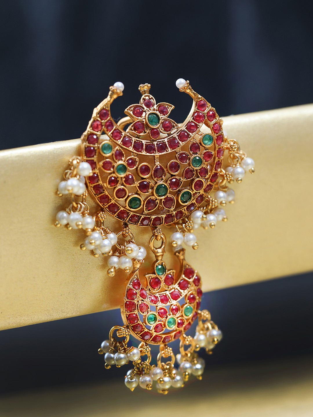 

Priyaasi Women Pink & Green Gold-Plated Artificial Stone Studded & Beaded Bun Pin