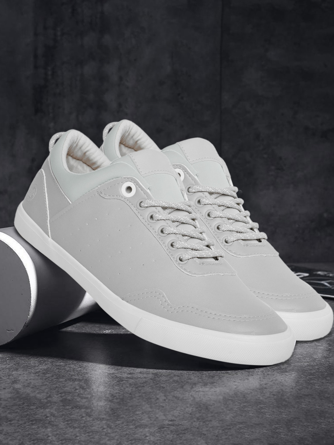 

Roadster Men Grey Solid Sneakers