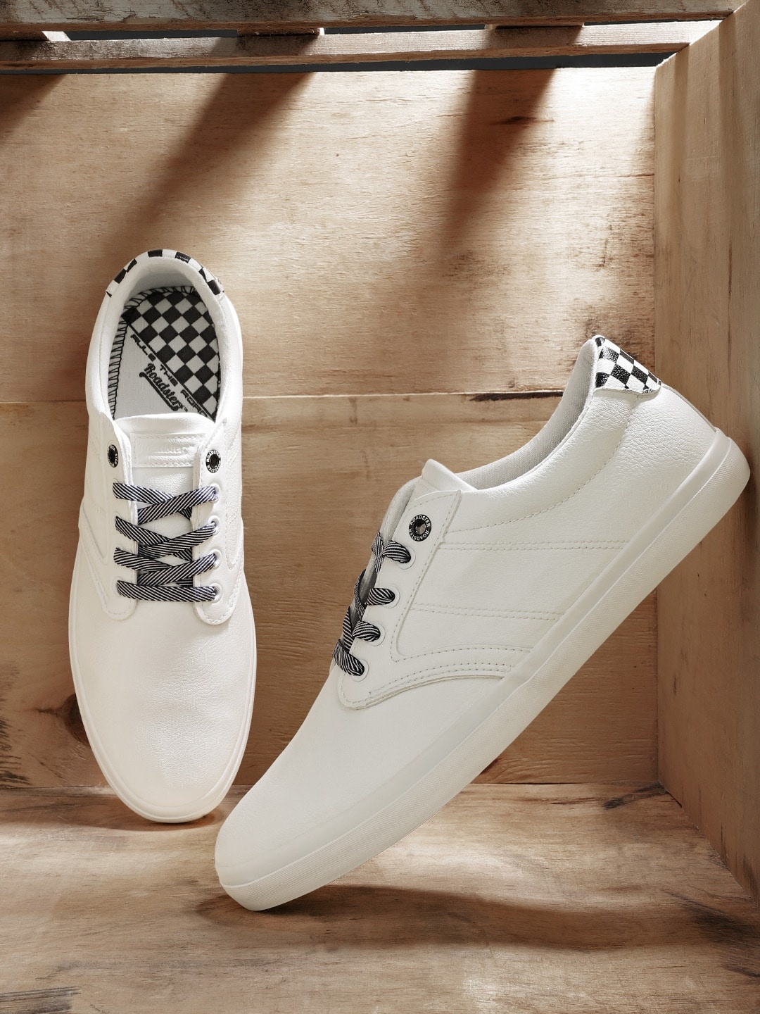 

Roadster Men White Sneakers